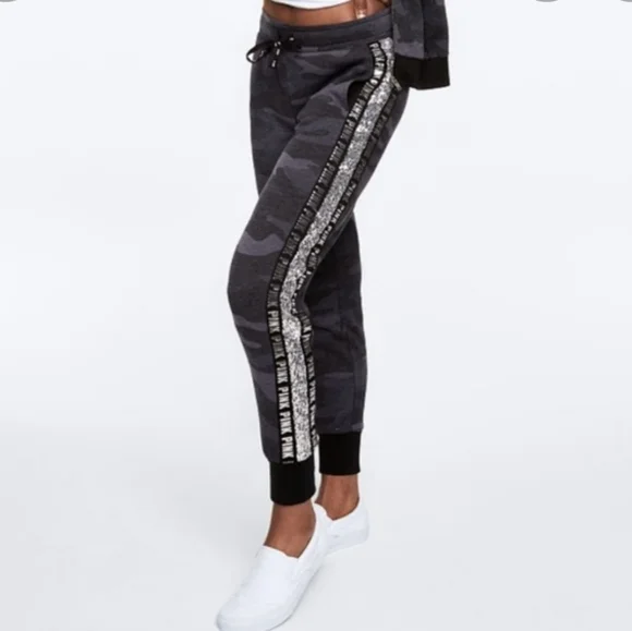 Pink camo skinny joggers - Picture 1 of 7